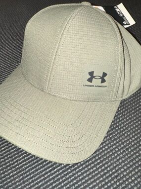 Under Armour Men's Olive Green Performance Cap